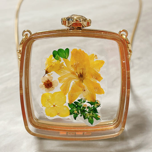 押花手袋(黃色) Pressed flower box with chain (yellow)