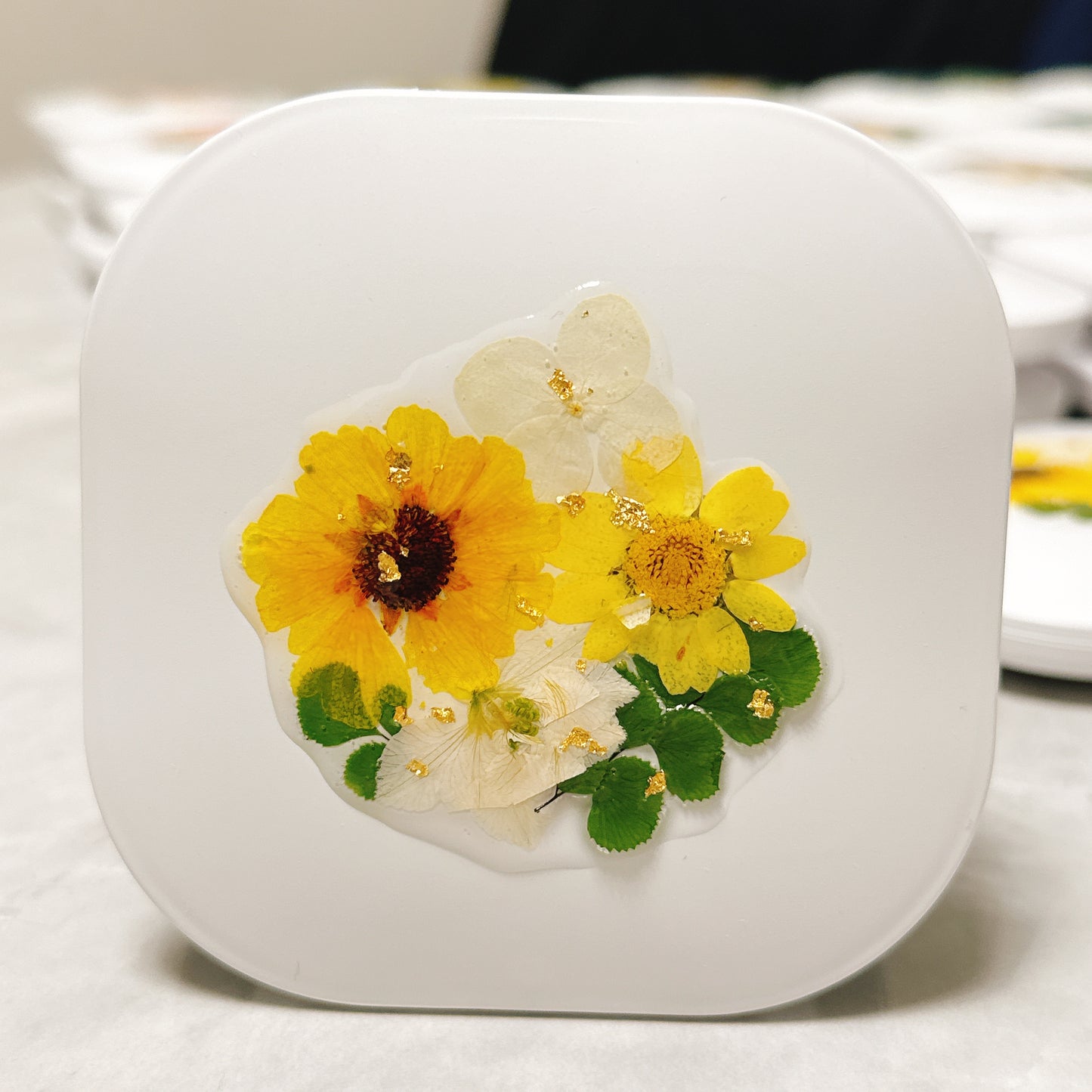 押花發光鏡盒 Pressed flower pocket mirror with light